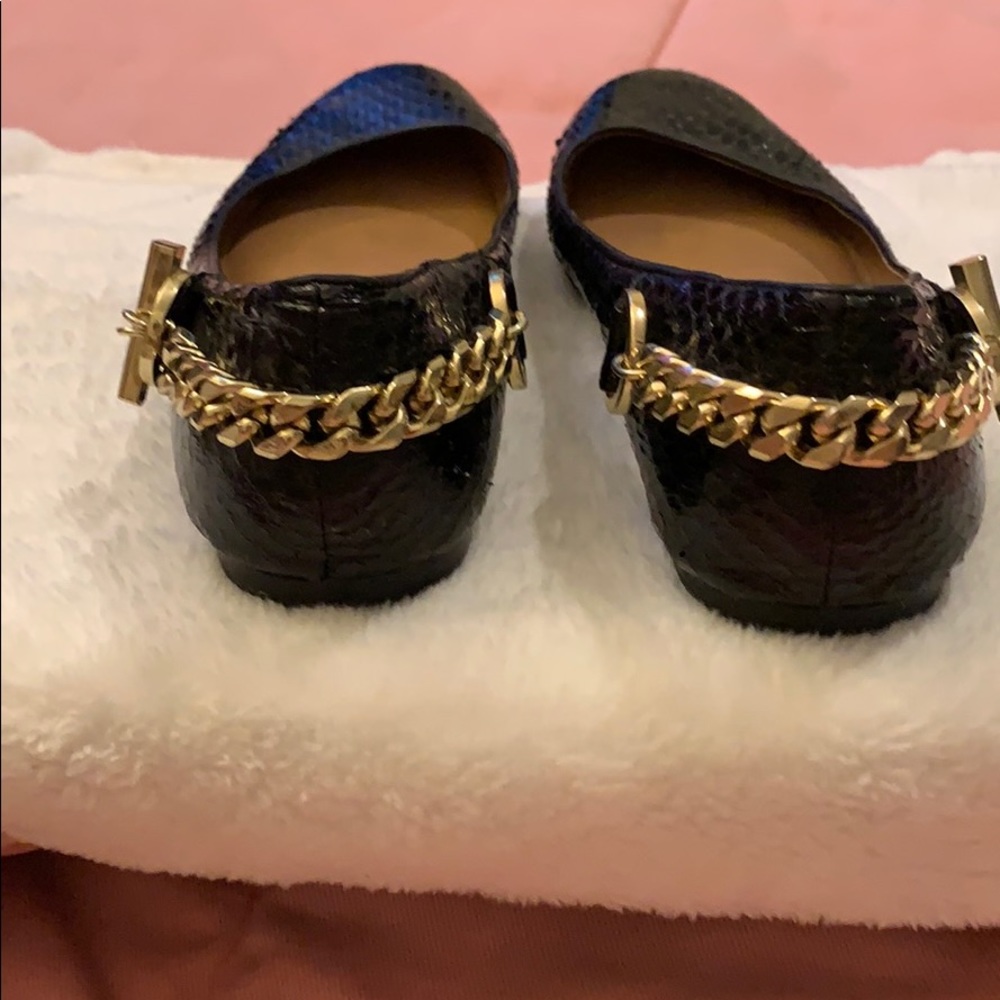 Flats - Picture 2 of 5